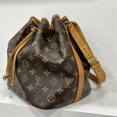 borse louis vuitton outlet italia|louis vuitton borse secchiello.